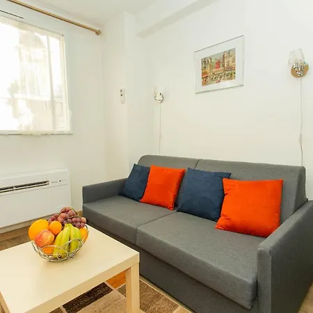 Arc De Triomphe - Champs Elysees Studio Apartamento París