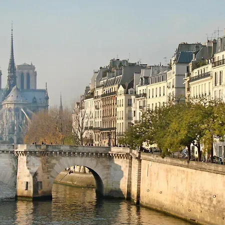 Arc De Triomphe - Champs Elysees Studio
